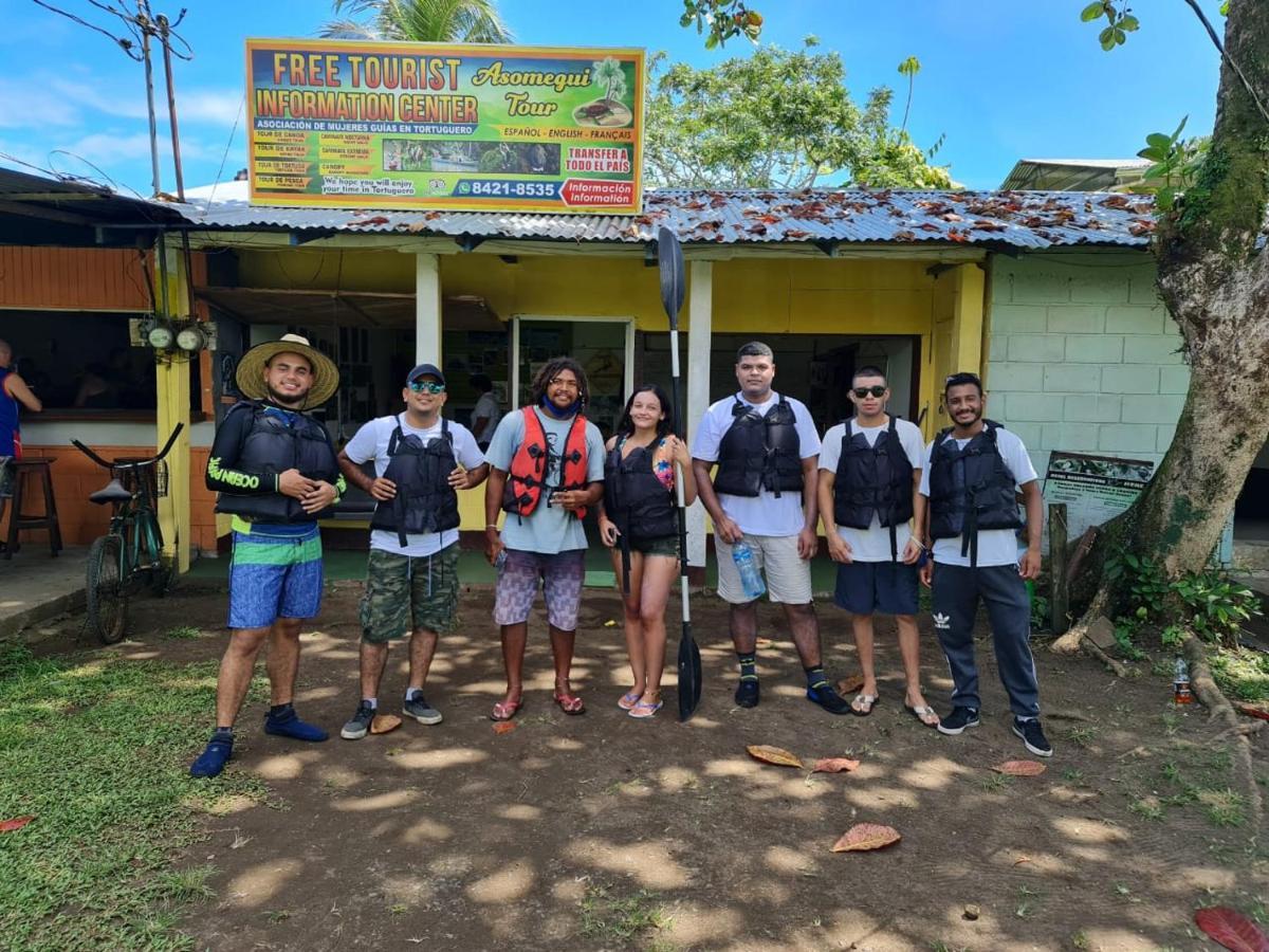 Cabinas El Muellecito Tortuguero Ngoại thất bức ảnh