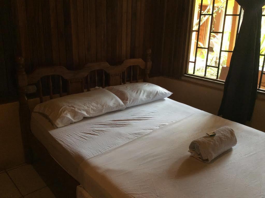 Cabinas El Muellecito Tortuguero Ngoại thất bức ảnh