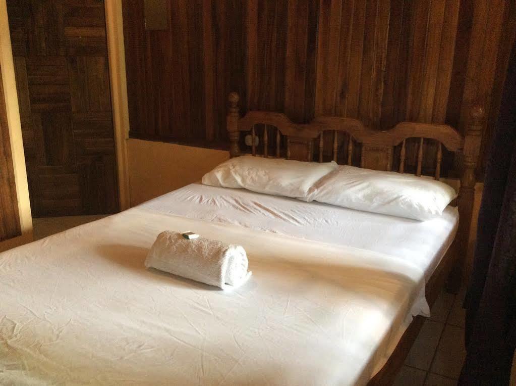 Cabinas El Muellecito Tortuguero Ngoại thất bức ảnh