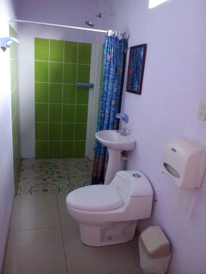 Cabinas El Muellecito Tortuguero Ngoại thất bức ảnh